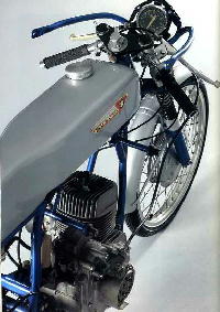 suzuki-50-single-01